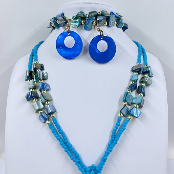 NWOT - Set - Blue Dyed Shell Turquoise Beaded 18” Gold Tone Necklace Set - Picture 4 of 10